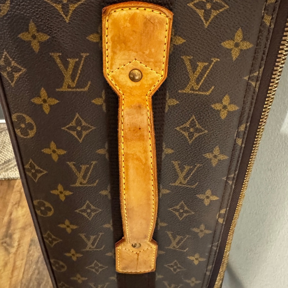 Louis Vuitton Dark Brown Monogram Travel Bag - Picture 4 of 6